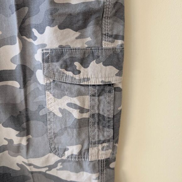Carhartt Relaxed Fit El Paso Crop Pants Camo Gray Size 8 - Picture 6 of 7